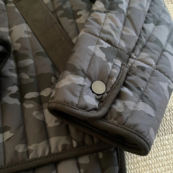 BANANA Republic fashion puffer camo jacket M NWT - Picture 7 of 8